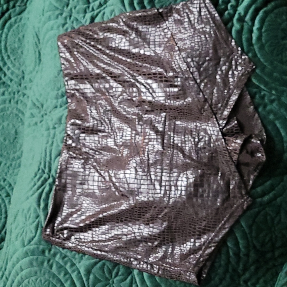 SHEIN Faux leather snake print skort